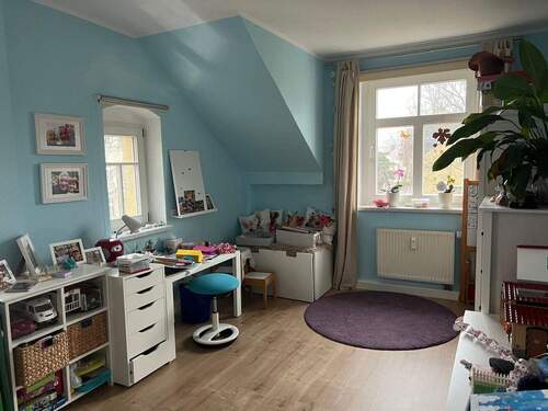 Kinderzimmer - Helle 4-Zimmer-Wohnung in ruhiger Umgebung