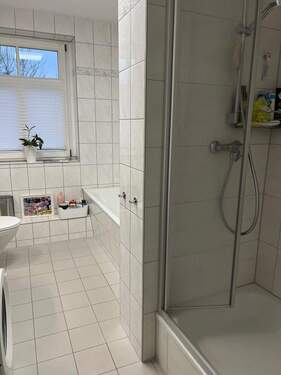 Badezimmer - Etagenwohnung mit 92,00 m&sup2; in Freiberg zur Miete