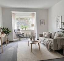 Helle, bezugsfreie 2,5-Zimmer-Wohnung mit Blick ins Grüne - Berlin / Niederschönhausen