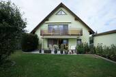 Haus Gartenansicht - Hauptstadtmakler-Attraktives Haus auf großem Sonnengrundstück