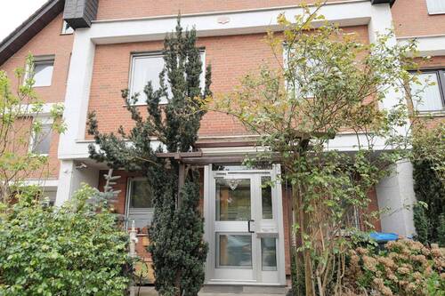 Eingang - 6 Zimmer Einfamilienhaus zum Kaufen in Bergisch Gladbach