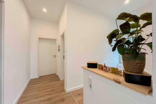 Eingangsbereich (2) - 2 Zimmer Einfamilienhaus in Wuppertal