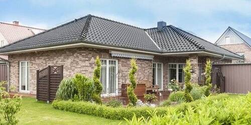 Beispiel Abbildungen mit Sonderleistungen - Bungalow mit 101,00 m² in Sankt Michaelisdonn zum Kaufen