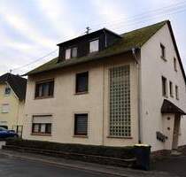 Gepflegtes Dreiparteienhaus in zentraler Lage von Treis - Treis-Karden