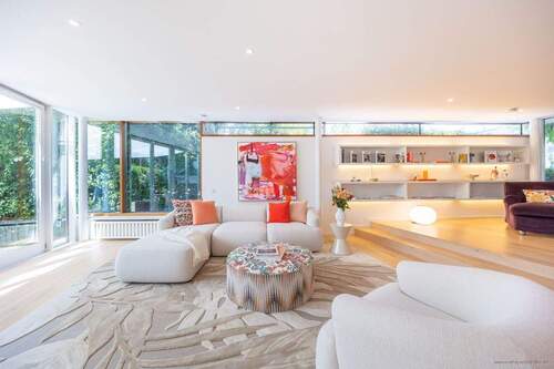 Wohnbereich - GEG-konform! Traumhaftes Architektenhaus in Trudering - stilvoll angelegter Garten, über 340 m² Wohnfläche und durchdachtes Raumkonzept, ideal für Fam