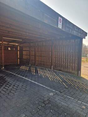 Carport (2 Parkplätze hintereinander) - Etagenwohnung mit 102,00 m&sup2; in Kreuztal zum Kaufen