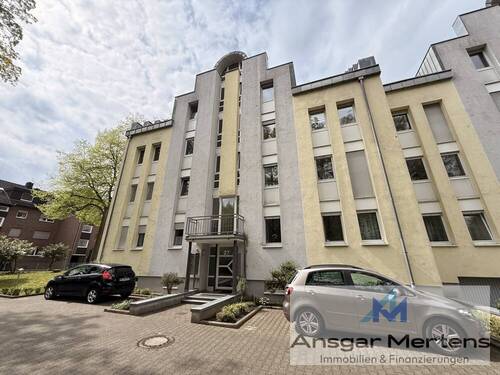 Hausansicht - 2 Zimmer Etagenwohnung zum Kaufen in Mönchengladbach-Rheydt