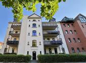 Hausansicht - Zentrum SüdOst, Wunderschöne 3 Zi.-Whg., 2 Bäder, Südbalkon, Garten, Stellpl., vermietet