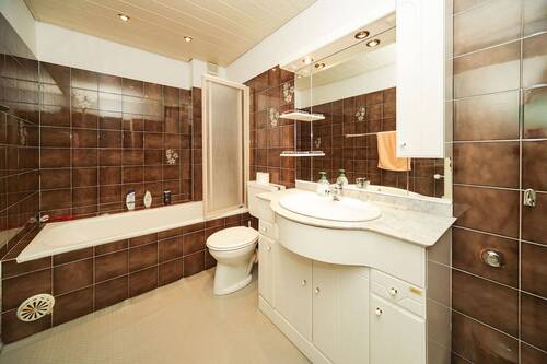 16 Badezimmer UG - 