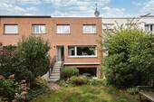 1 Südansicht - Viel Platz in diesem gepflegten Reihenmittelhaus in der Aplerbecker Mark (Dortmund)
