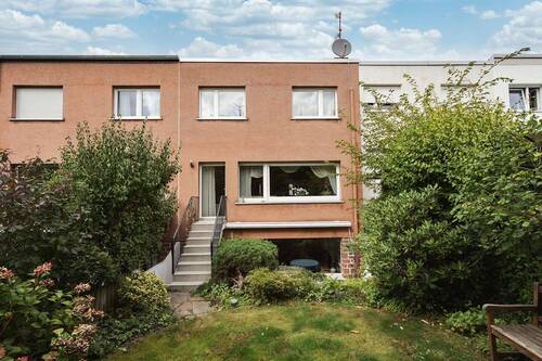 1 Südansicht - Viel Platz in diesem gepflegten Reihenmittelhaus in der Aplerbecker Mark (Dortmund)