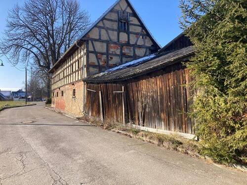 Straße - Mehrfamilienhaus, Wohnhaus mit 160,00 m² in Crimmitschau zum Kaufen