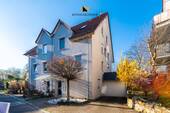 Außenansicht - 6 Zimmer Doppelhaushälfte zum Kaufen in Stuttgart / Hofen