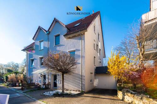 Außenansicht - 6 Zimmer Doppelhaushälfte zum Kaufen in Stuttgart / Hofen