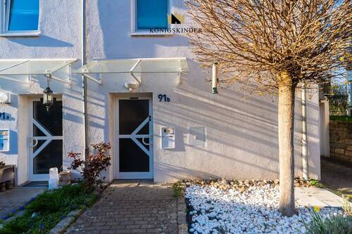 Eingangsbereich - 6 Zimmer Doppelhaushälfte in Stuttgart / Hofen
