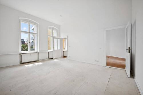 Schlafzimmer mit Möglichkeit auf Freilegung des Dielenbodens - 