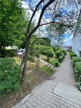 Zugang - 3 Zimmer Etagenwohnung in Ulm / Böfingen