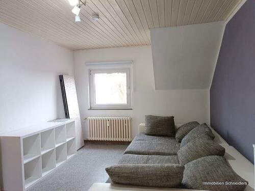 Wohnzimmer - 2 Zimmer Etagenwohnung in Mönchengladbach