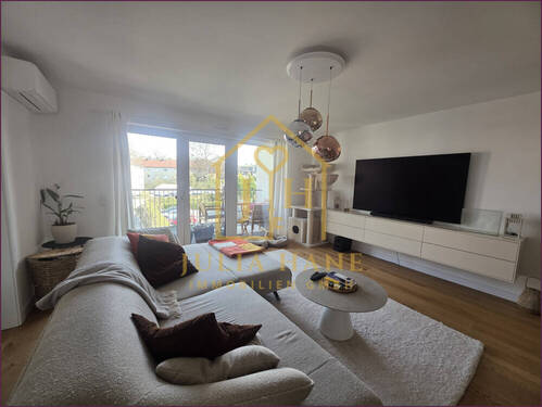 Wohnzimmer - 3 Zimmer Etagenwohnung zum Kaufen in Erkrath