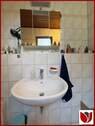 Duschbad mit WC und Spiegelschrank - 