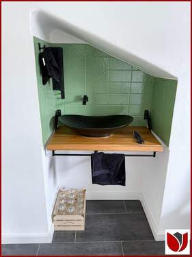 Zimmer, 1. OG mit Waschbecken - 