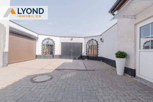 Innenhof (2) - Einfamilienhaus mit 250,00 m&sup2; in Colbitz zum Kaufen