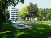 MFH mit einem von 3 Spielplätzen - 2 Zimmer Etagenwohnung in Bietigheim-Bissingen