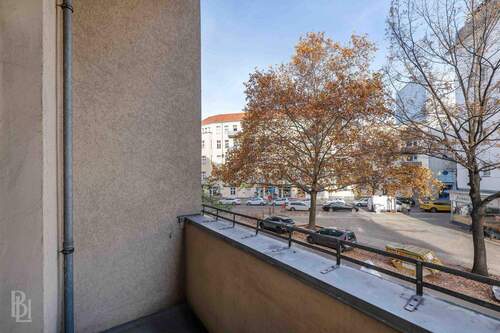 Blick vom Balkon - 4 Zimmer Etagenwohnung zum Kaufen in Berlin