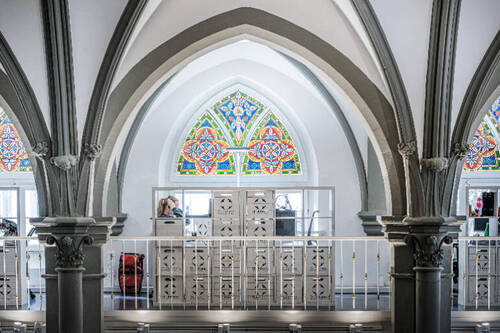 Open Space - Flex Desk 242 - Modernes Coworking in der historischen Kirche Konstanz