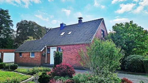 Titelbild - 5 Zimmer Einfamilienhaus zum Kaufen in Delmenhorst