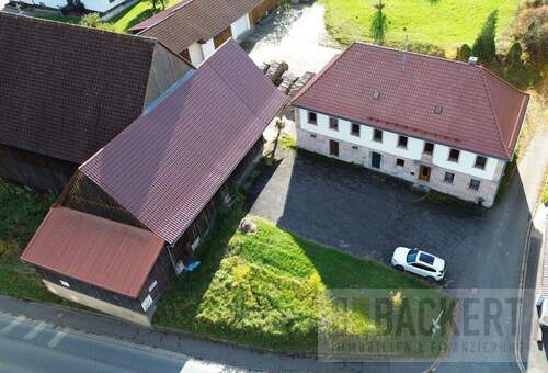 Wohnhaus mit Scheune - Einzigartiges landwirtschaftliches Anwesen - Wohnhaus, Scheunen und noch viel mehr!