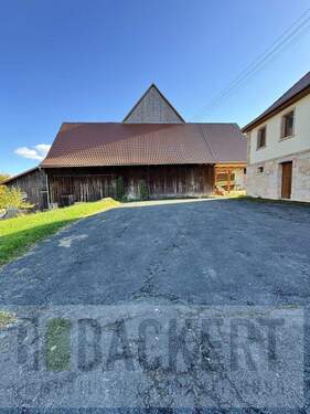 Vorderer Hofbereich - Einfamilienhaus in Kulmbach / Lösau zum Kaufen