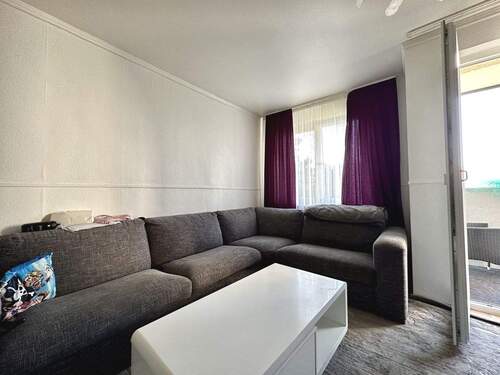 Wohnzimmer - 3 Zimmer Etagenwohnung zum Kaufen in Hanau