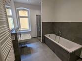 Badezimmer - Moderne 3-Zimmer-Wohnung oder ihre Möglichkeit für ein Geschäft im Zentrum von Borna