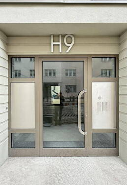 Bild 2 - 4 Zimmer Etagenwohnung zum Kaufen in Berlin