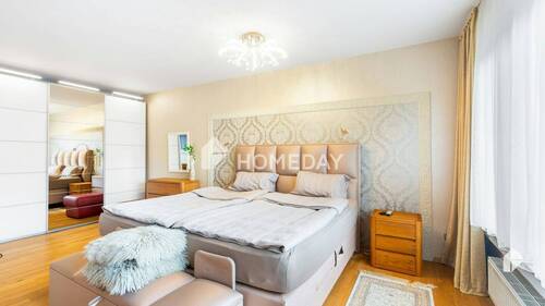 1. OG Schlafzimmer 1 1 - 