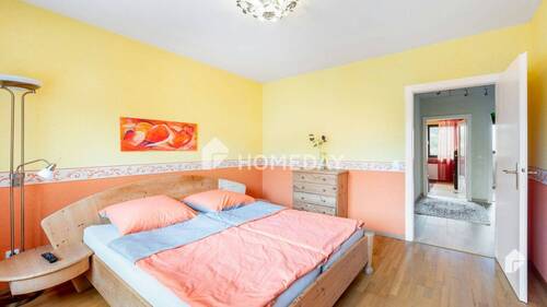 1. OG Schlafzimmer 2 2 - 