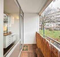 Barrierearme Erdgeschosswohnung mit 2 Zimmern und großer Loggia in Köln-Ehrenfeld