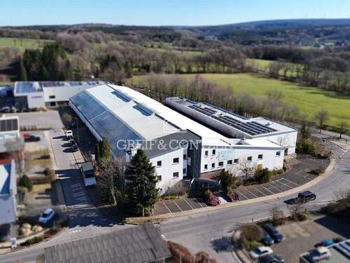 Gebäudeansicht - Multifunktionale Gewerbeliegenschaft in bester Sichtlage 