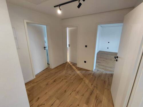 Flur - 2 Zimmer Etagenwohnung in Straubing