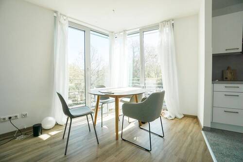 Wohnzimmer - 3 Zimmer Etagenwohnung zur Miete in Düsseldorf
