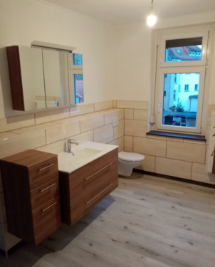 Badezimmer - 1 Zimmer Mehrfamilienhaus, Wohnhaus in Eisenberg