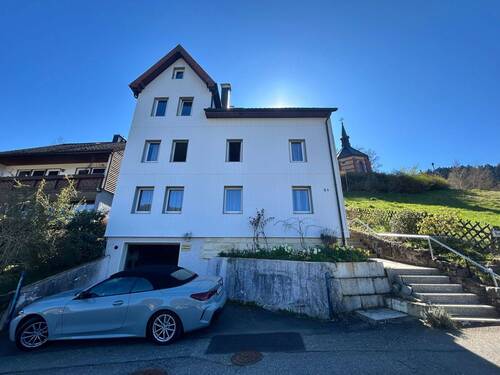 Ihr neues Zuhause? - 6 Zimmer Mehrfamilienhaus, Wohnhaus zum Kaufen in Schramberg