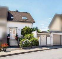 Attraktive Doppelhaushälfte mit Garage in Bergisch Gladbach Hand