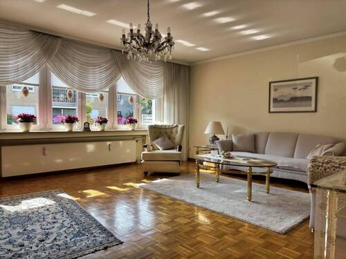 Wohnzimmer EG - 8 Zimmer Mehrfamilienhaus, Wohnhaus zum Kaufen in Düsseldorf