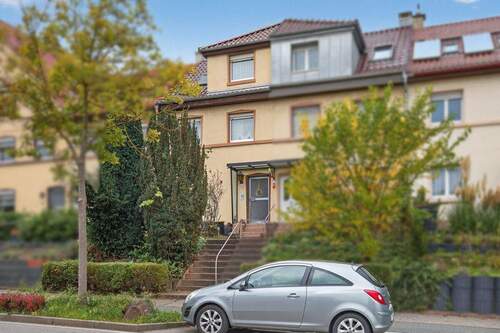 Hausansicht - 4 Zimmer Reihenmittelhaus zum Kaufen in Pforzheim