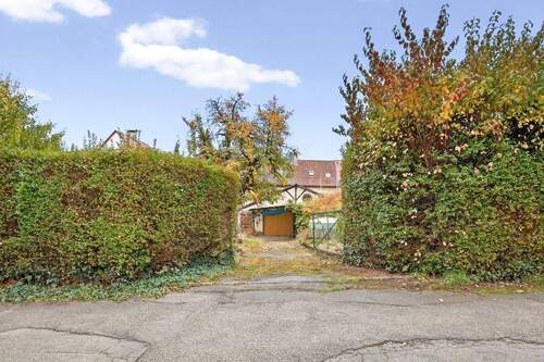 rückseitiger Zugang - Reihenmittelhaus mit 88,80 m&sup2; in Pforzheim zum Kaufen