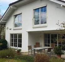 Freistehendes Einfamilienhaus mit Garten in beliebter Wohnlage - Riemerling