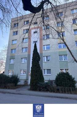 Hausansicht - 3 Zimmer Etagenwohnung zur Miete in Coswig