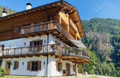 Haupthaus - ELVIRA! Ragginer-Hof, traumhaftes Anwesen mit einmaligem Ausblick auf die Dolomiten!